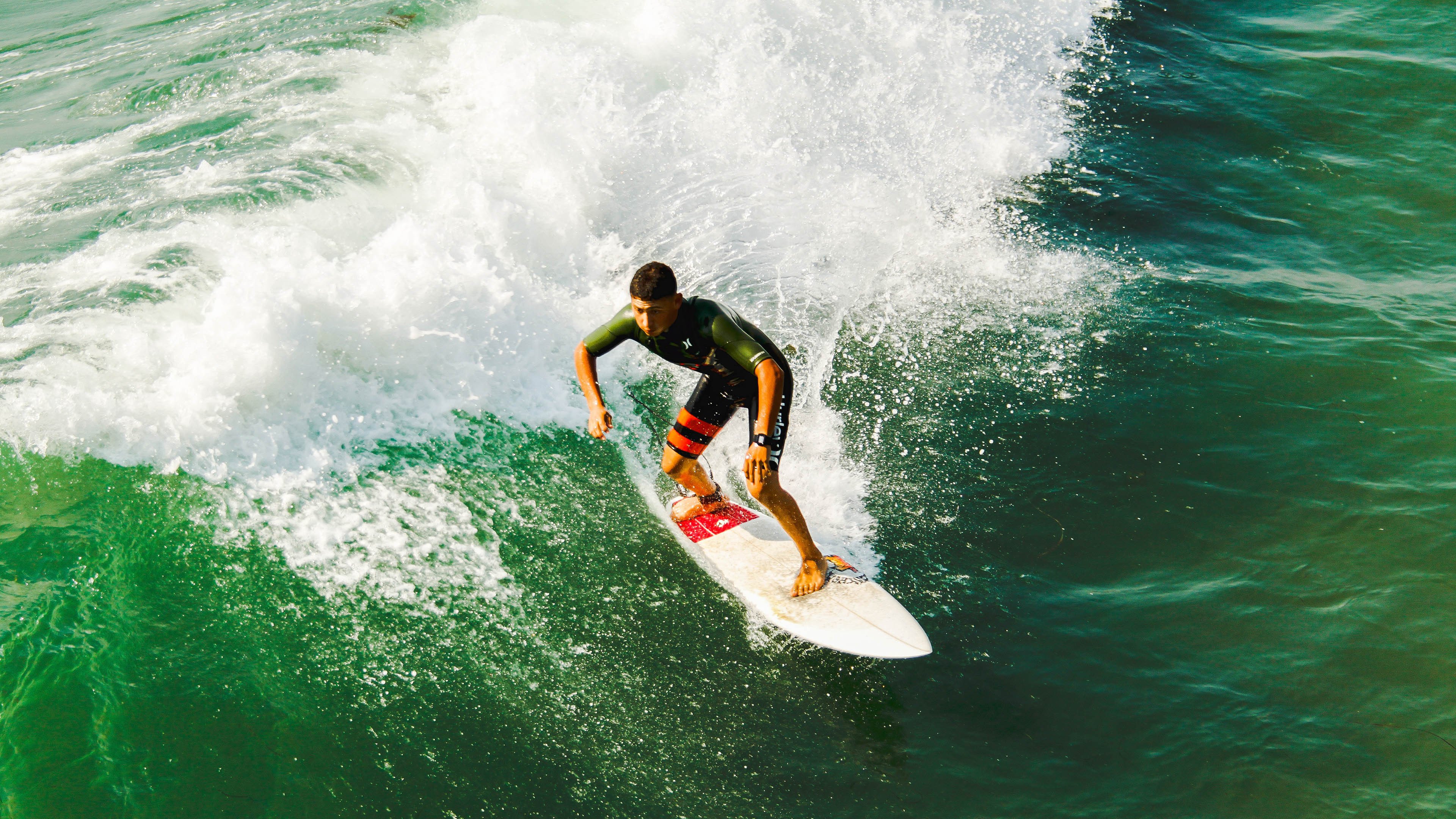 团队默契增强,接力表现亮眼,团队默契配合